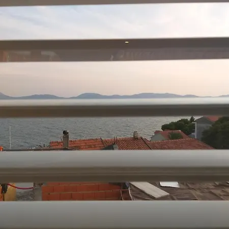 Kolombo * Gradac (Split-Dalmatia)