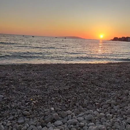 Kolombo * Gradac (Split-Dalmatia)