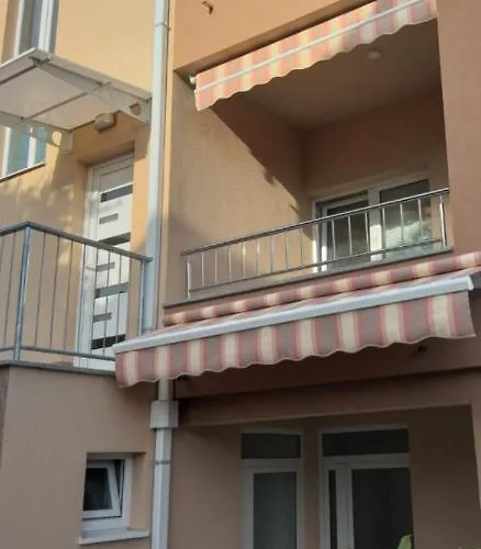 Kolombo * Gradac (Split-Dalmatia)
