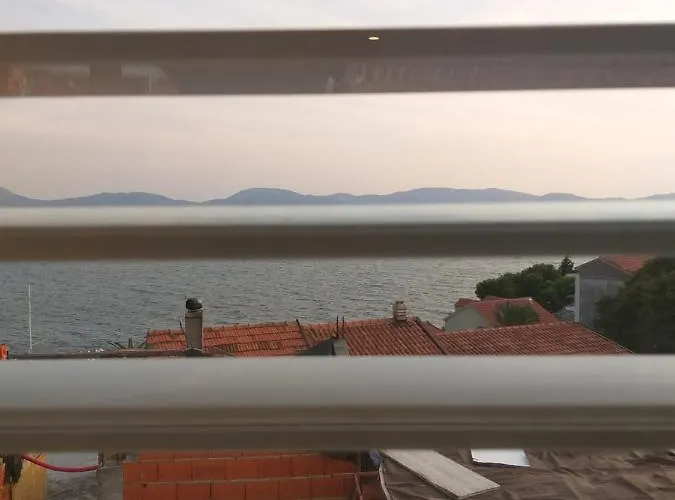 Kolombo * Gradac (Split-Dalmatia)